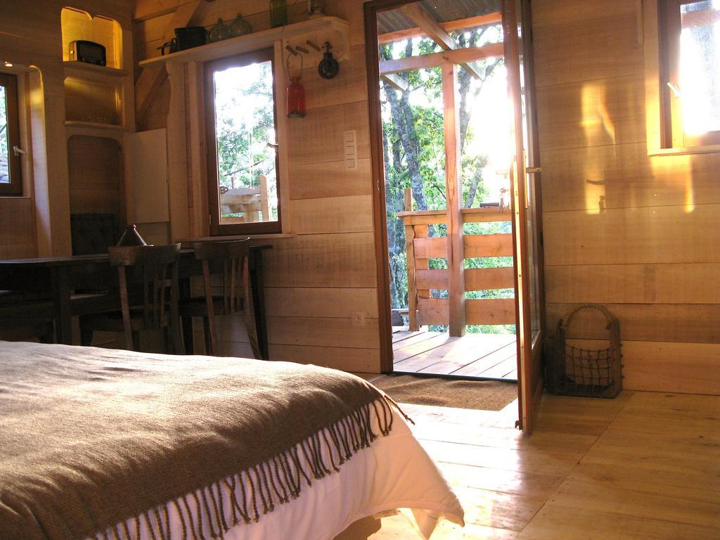 Les Cabanes Du Tertre Urval Bagian luar foto